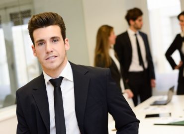 Kleinunternehmen führen und organisieren – Das Buch von  Carsten Schmidt, Jörg Baumhauer